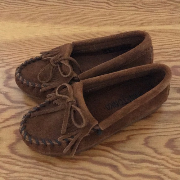 Minnetonka Kids Moccasins - Picture 5 of 8